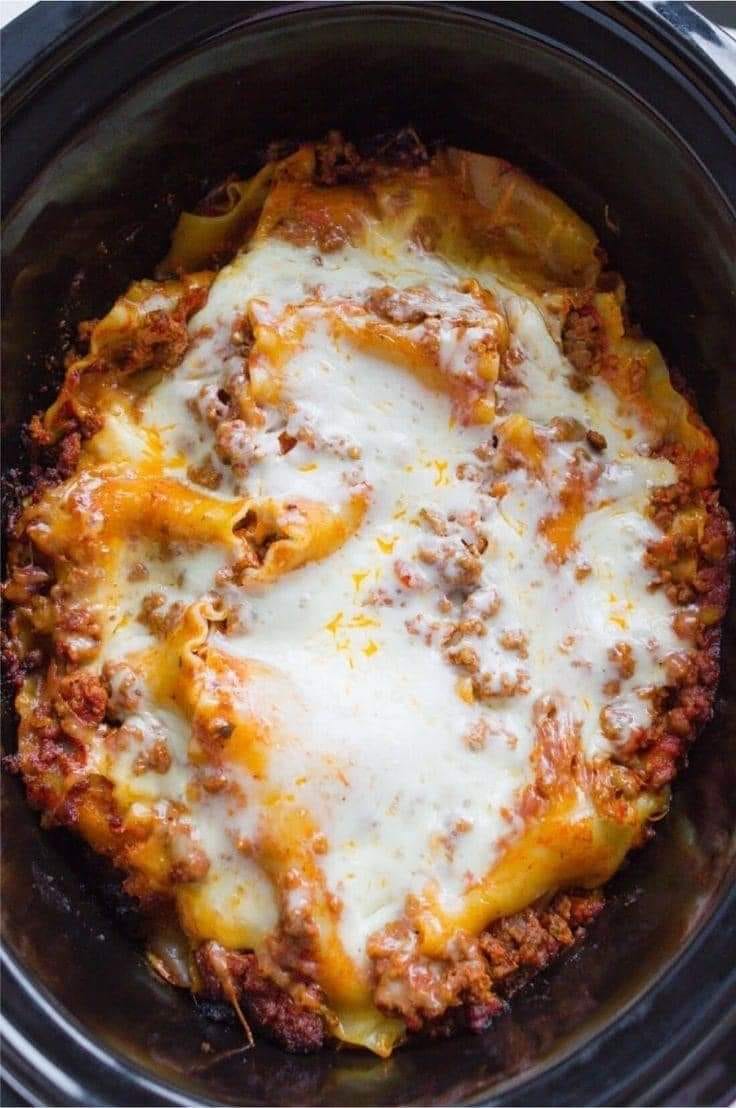 Slow Cooker Cheesy Lasagna