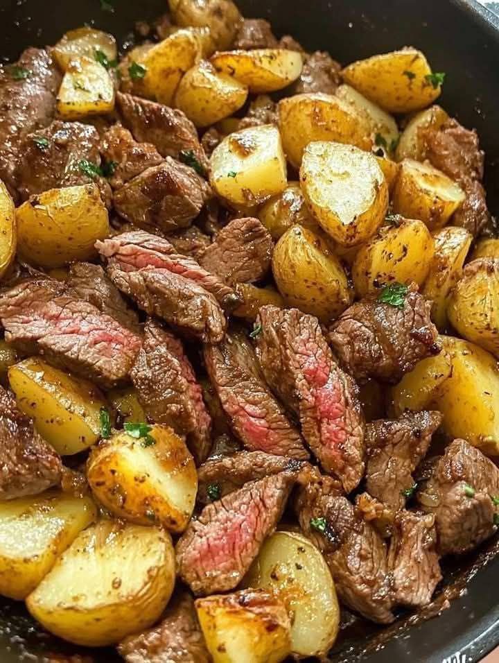 Best Garlic Butter Steak and Potatoes Skillet Recipe