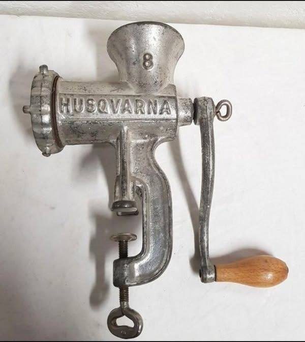 The entire internet coIIaborated to determine what this tooI could be.Check comments