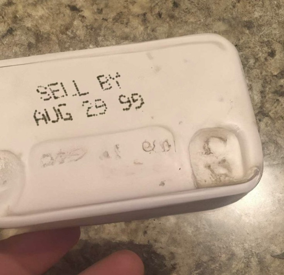 Food Expiration Dates: What they actually mean and tips for knowing when to toss out your food!!