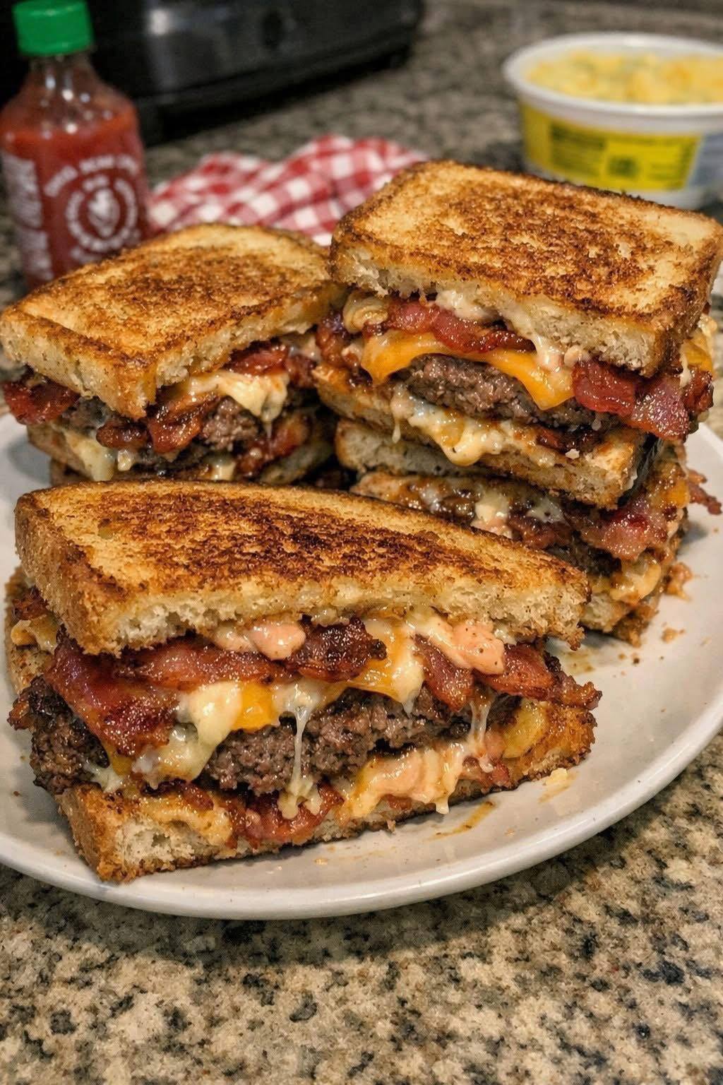 Crispy Melts Bang-Bang Bacon Cheeseburger Grilled Sandwiches